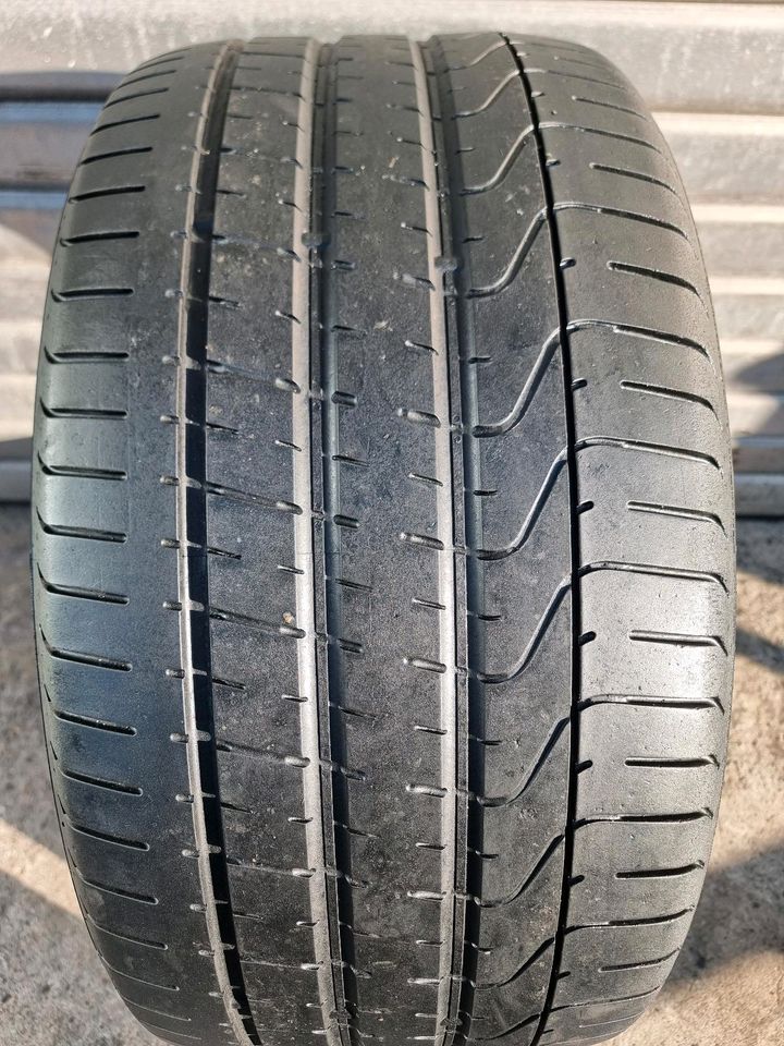 2x Sommerreifen 295/35R21 107Y Pirelli pzero in Detmold