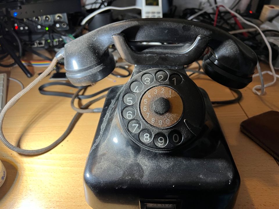 klassisches Telefon - aus dem letzten Jahrhundert in Wernigerode