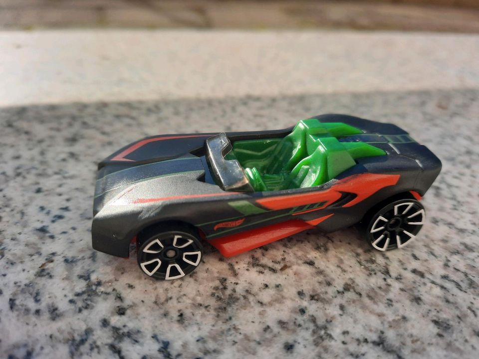 hotwheels set inkl Versand in Ossa (Narsdorf)