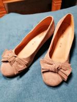 Pumps von Gabor Comfort, Gr. 6, beige, Veloursleder, wie neu Hessen - Butzbach Vorschau