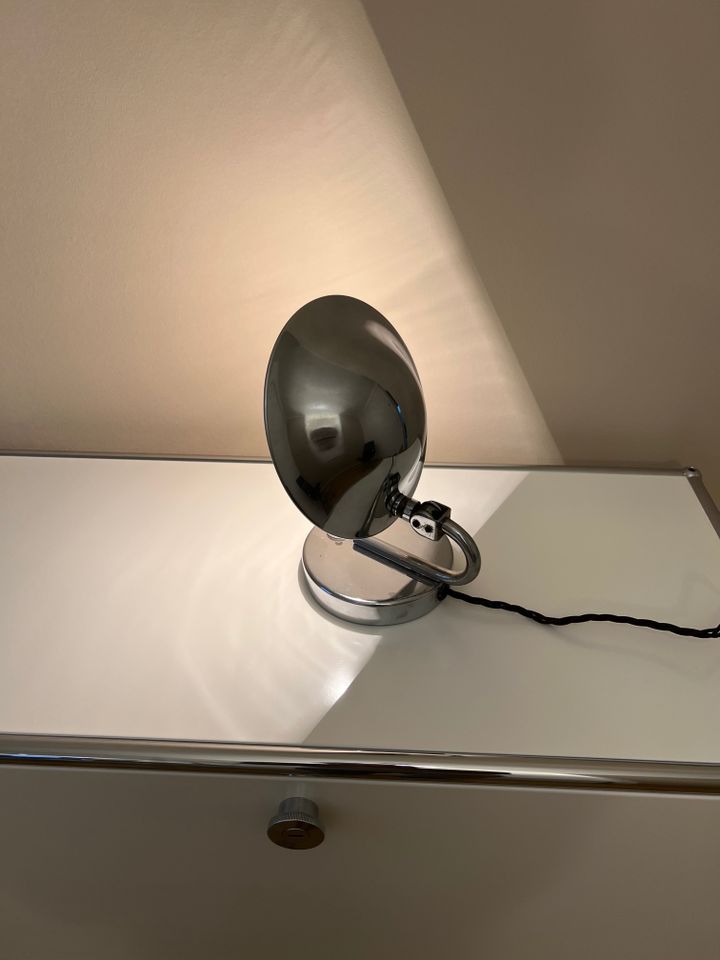 Bauhaus Art Deco Lampe Napako 3530 sehr gut erhalten in Düsseldorf