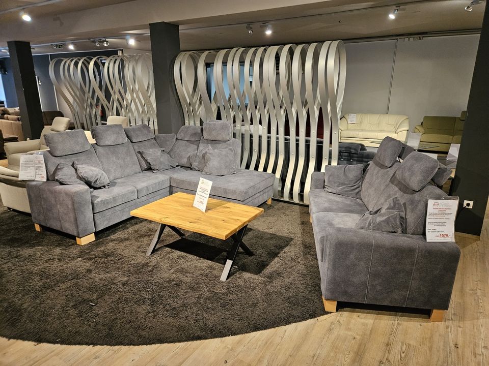 Neue Ware da Wohnlandschaften Couch Sofas Relax Motor Funktionen in Voerde (Niederrhein)