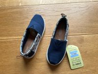 TOMS Schuhe Bimini Navy Canvas Segelboote NEU Gr 31,5 Friedrichshain-Kreuzberg - Friedrichshain Vorschau