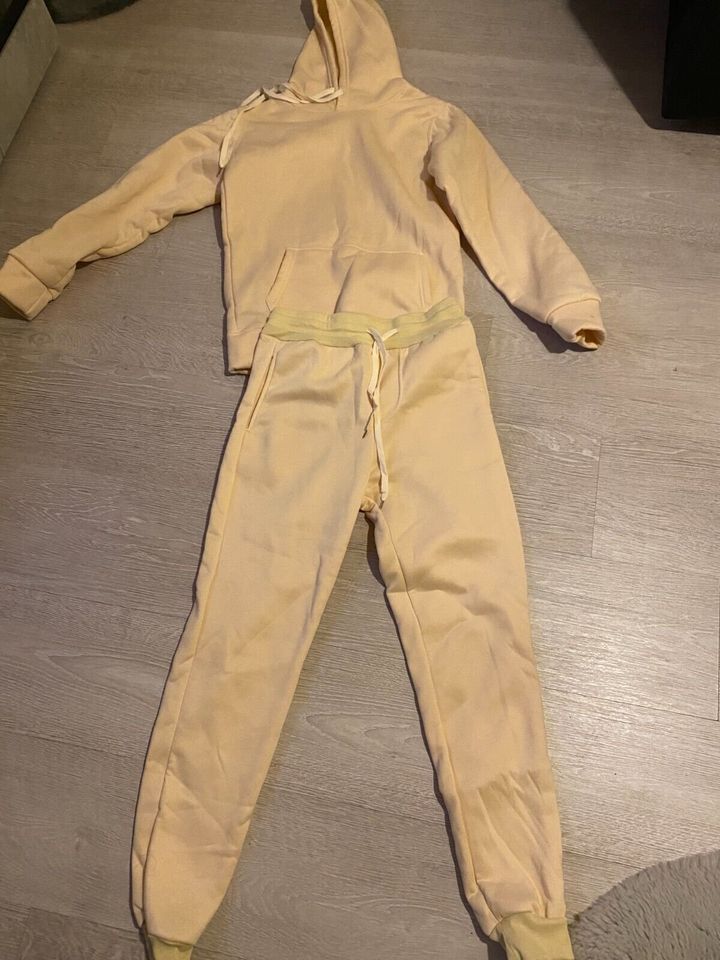 Microfaser Jogginganzug,2-tlg. beige, Hoodie m.Kapuze, Gr M, NEU in Laatzen