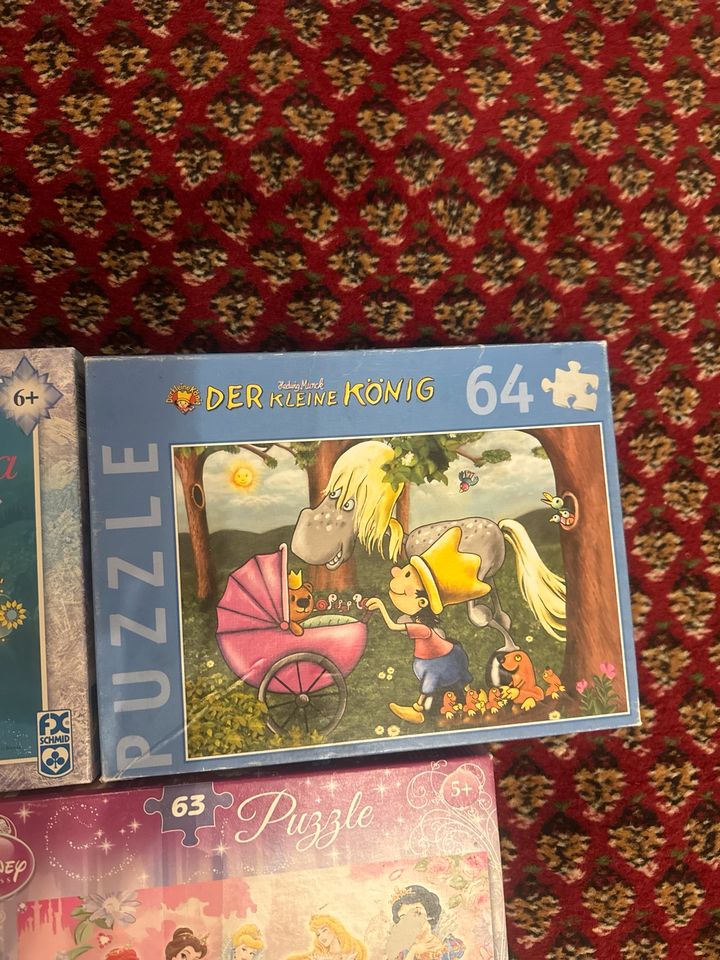 Puzzle acht Stück alle vollständig in Alsheim