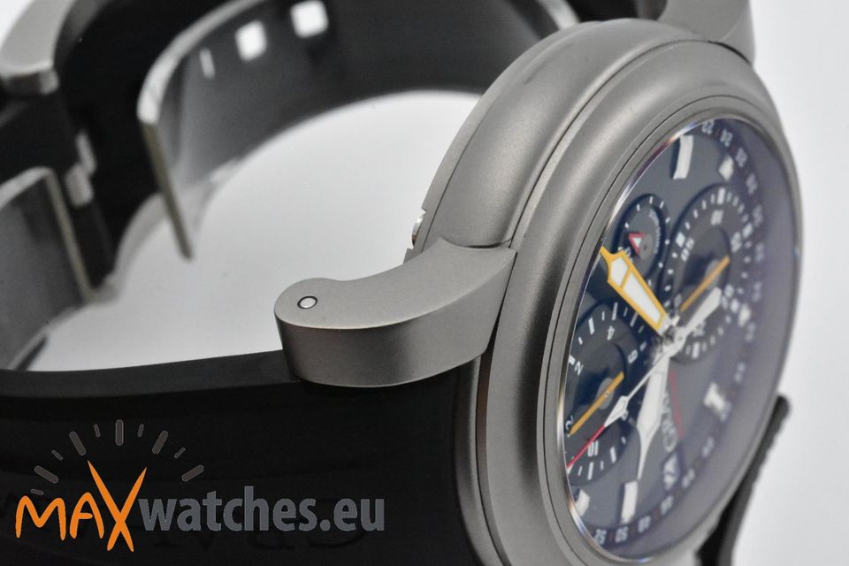 Graham Chronofighter Oversize Airwing Chronograph 2OVKT.T01A.K10B in Iffezheim