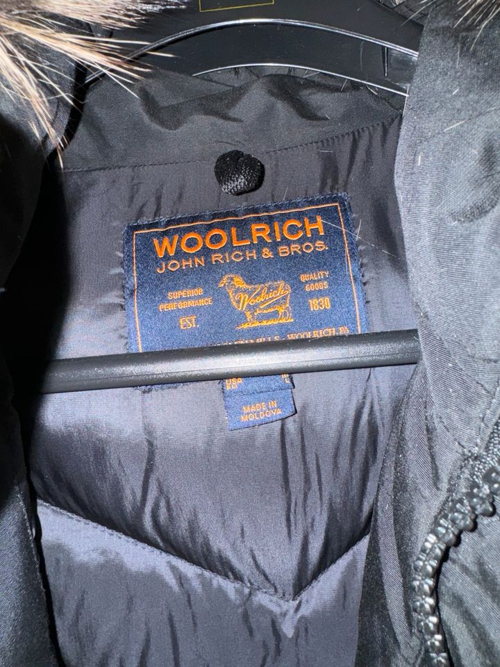 Woolrich Parka L mit echtem Fell Neuwertig in Hückeswagen