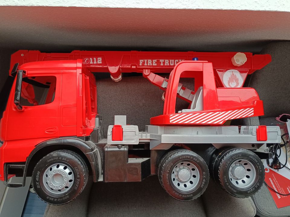 Lena Fire Truck GIGA in Püttlingen