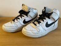 Nike Sportschuhe hoch in weiß Größe 38,5 Nordrhein-Westfalen - Wilnsdorf Vorschau