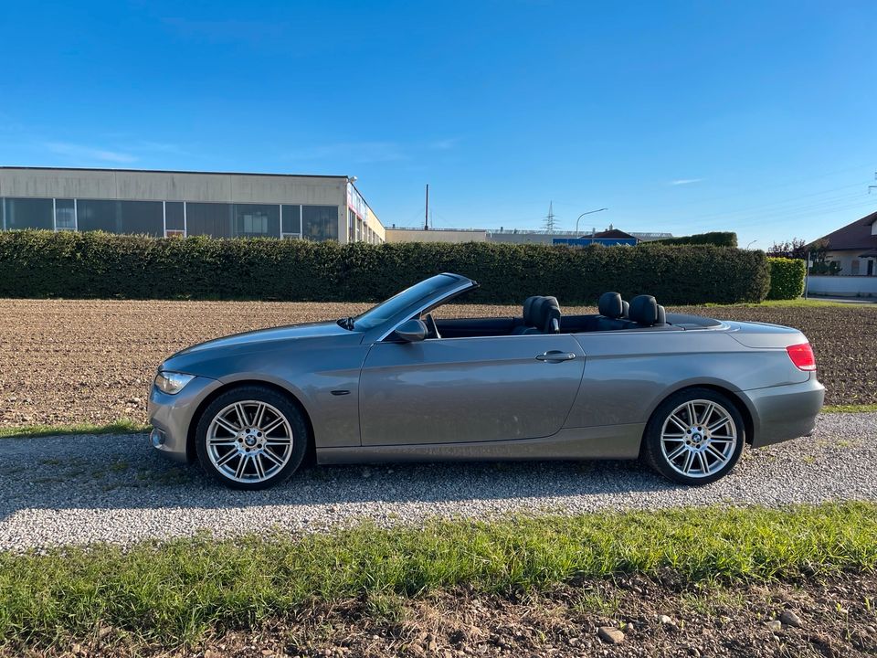 BMW e93 320i Cabrio in Königsbrunn