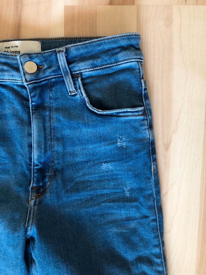 H&M Skinny Jeans Mädchen S Neuwertig in Werder (Havel)