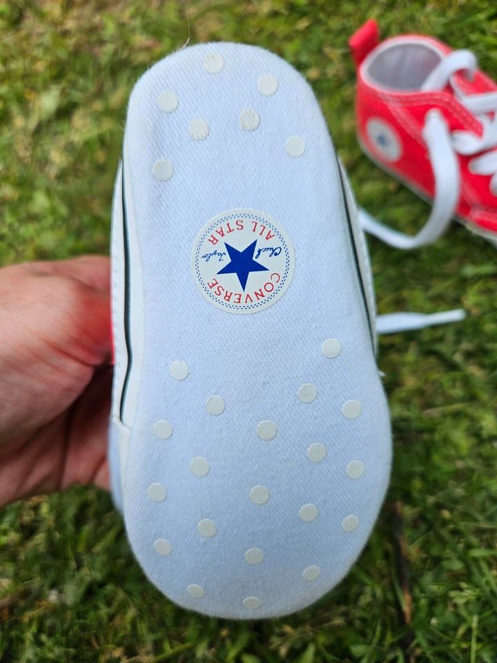 Converse Babyschuhe rot Gr. 20 in Natendorf