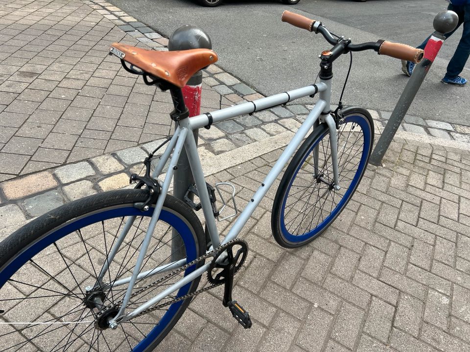 Singlespeed  28 Zoll  , Rh.57 cm. Top Zustand. in Nürnberg (Mittelfr)