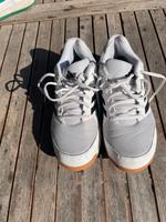 Adidas Hallenschuhe – Größe 42 – guter Zustand Nordrhein-Westfalen - Hille Vorschau
