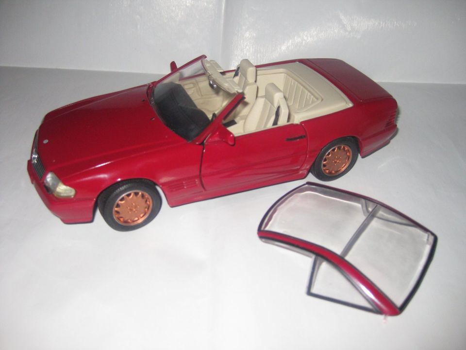 REVELL  Mercedes Benz  500 SL  1:18     Neuwertig ohne Karton in Riesa