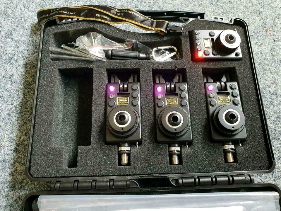 E.C.U Compact MK1 Bissanzeiger mit Purple LED 3er Set + Funkbox in Bad Bentheim