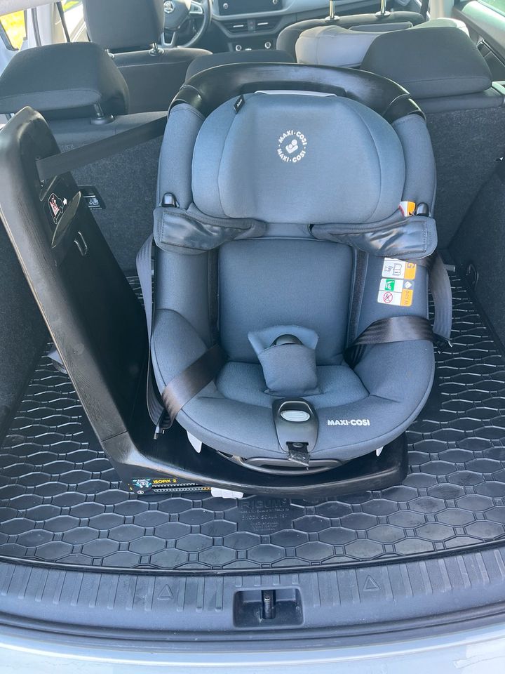 Maxi-Cosi AxissFix Autositz 360 Grad drehbarer Kindersitz in Stralsund