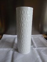 AK Kaiser Vase 27,5 cm x 9 weiß Biskuit Porzellan Relief Nordrhein-Westfalen - Wülfrath Vorschau