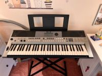 YAMAHA PSR-E-443 Keyboard, GEWA Ständer, GEWA Tasche Niedersachsen - Brake (Unterweser) Vorschau