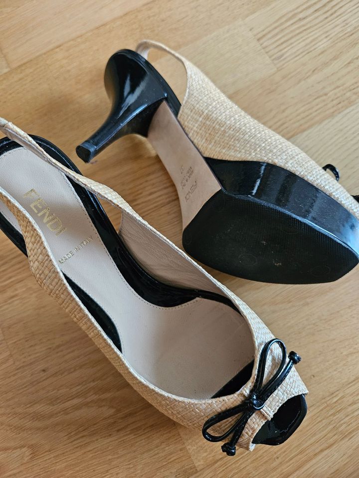 Fendi Peep Toe Pumps Slingback beige/schwarz Größe /37 in Berlin