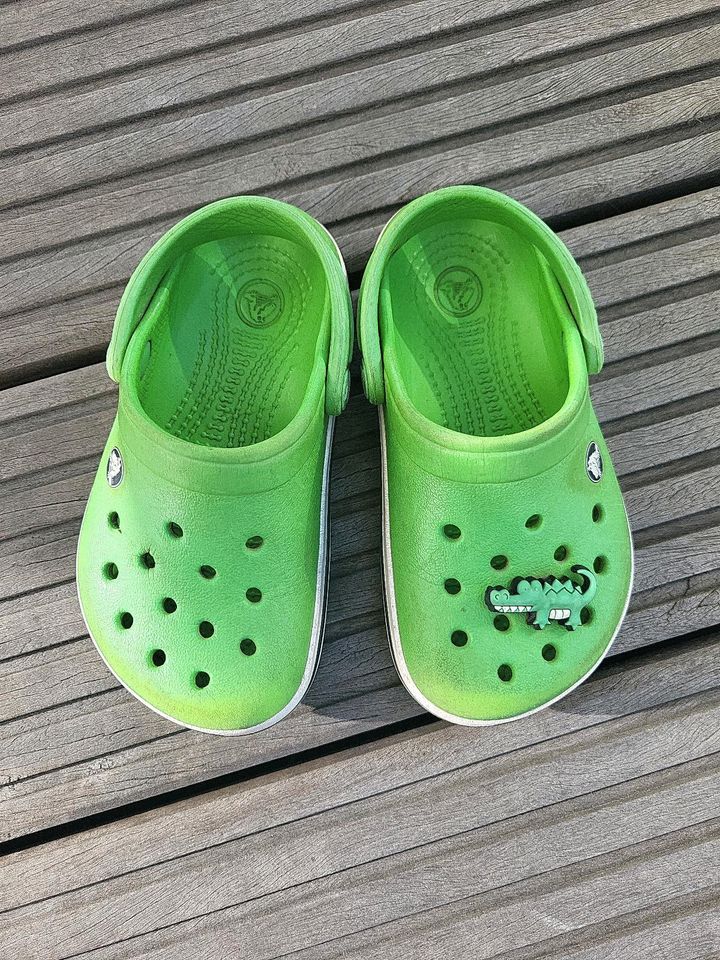 Crocs Badelatschen Schuhe C 6-7 ❤️  Gr. 22 23 in Bonn