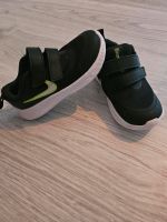 Nike Schuhe Turnschuhe Sportschuhe Größe 26 Nordwestmecklenburg - Landkreis - Zickhusen Vorschau