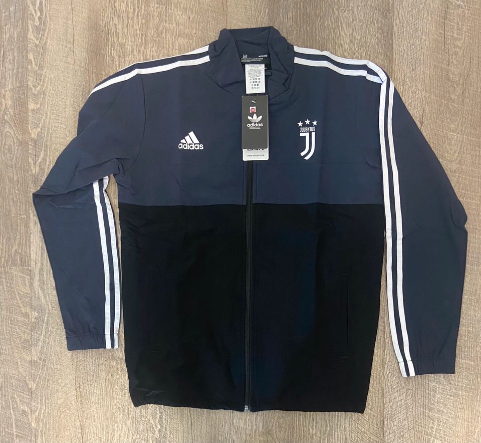 Trainingsjacke Adidas Juventus, Strickjacke Adidas Juventus Neu in Hamburg