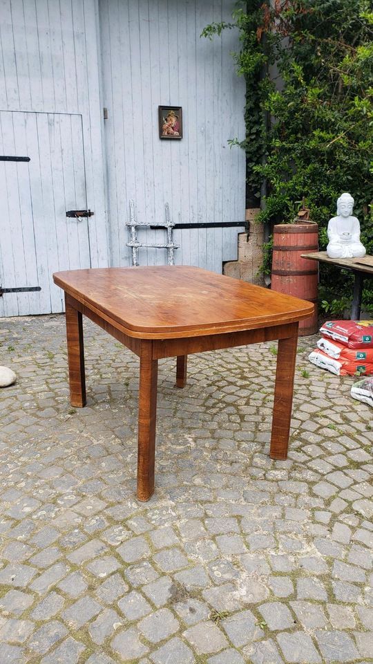 Tisch Holz massiv 130x90x78 in Homberg