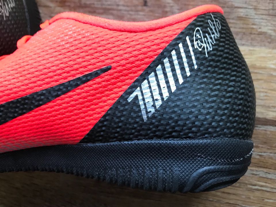 NIKE Mercurial Running Chapter 7 Edition Number 15 Gr. 41 in Bielefeld