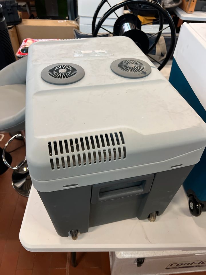 Kühlbox Tristar KB 7540 elektrisch 40L Neu mit optischen Mängel in Hemslingen