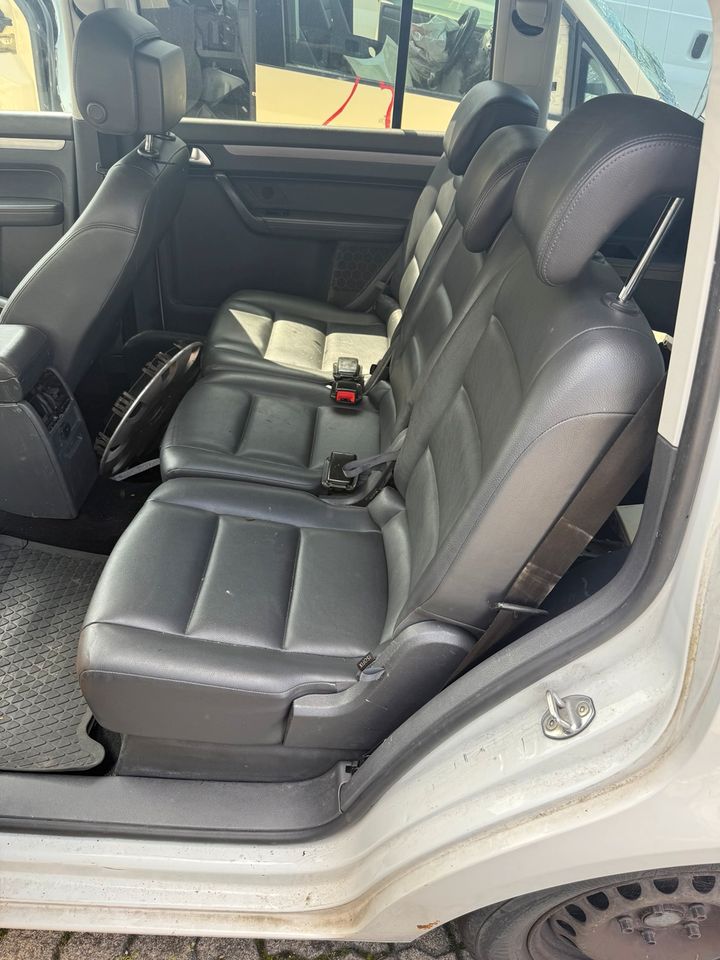                     VW Touran 2.0 TDI 5 Sitzer UNFALL