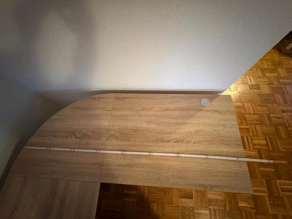 Schöner Eck-Schreibtisch mit Rollcontainer in Sonoma Eiche in Solingen