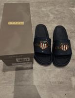 Gant  Badeschlappen Schuhe Größe 41 Neuw mit Karton blau Hessen - Fulda Vorschau