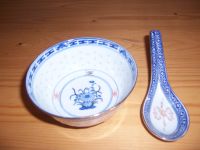 Chinesisches Porzellan Kleines Schälchen mit passendem Löffel Hessen - Gießen Vorschau