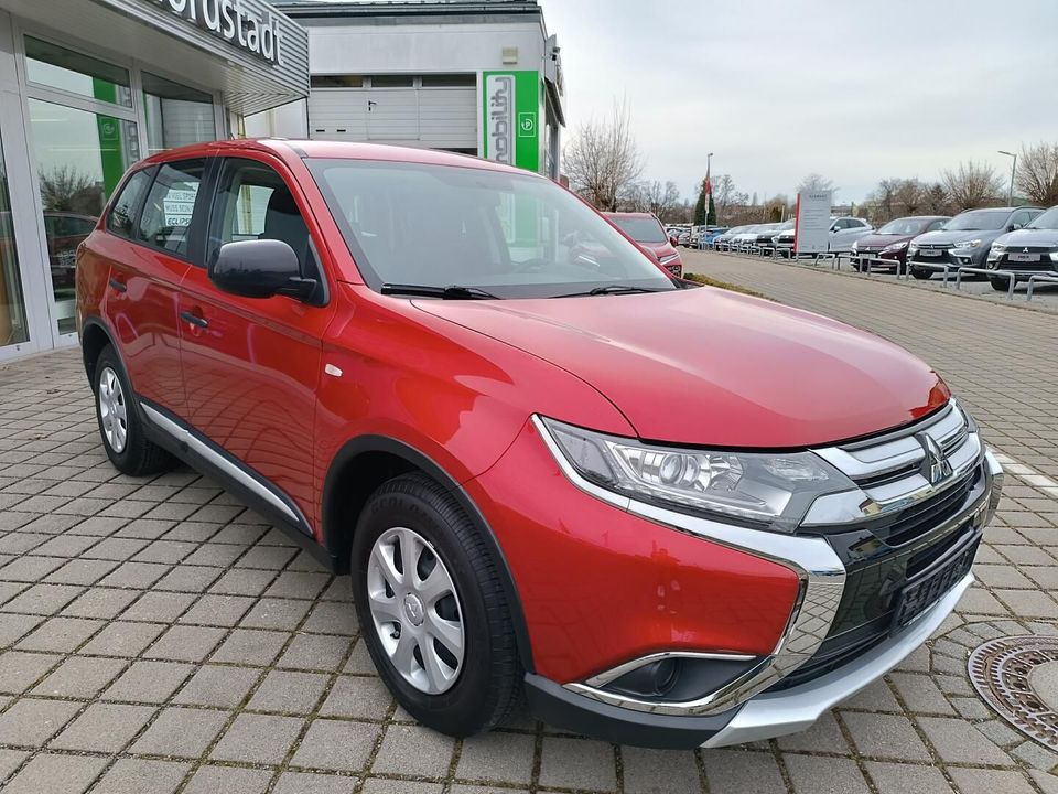 Mitsubishi Outlander 2.0 Tempomat/Klima 2WD in Magdeburg