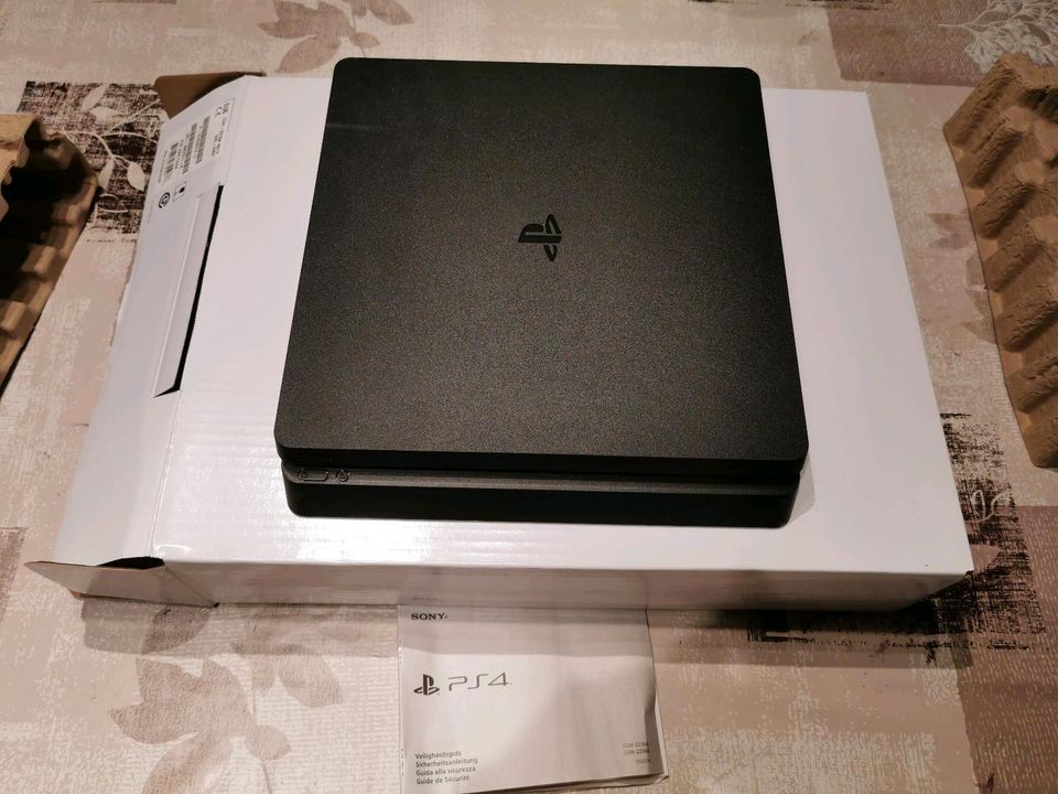 Playstation 4 PS4 in Tapfheim