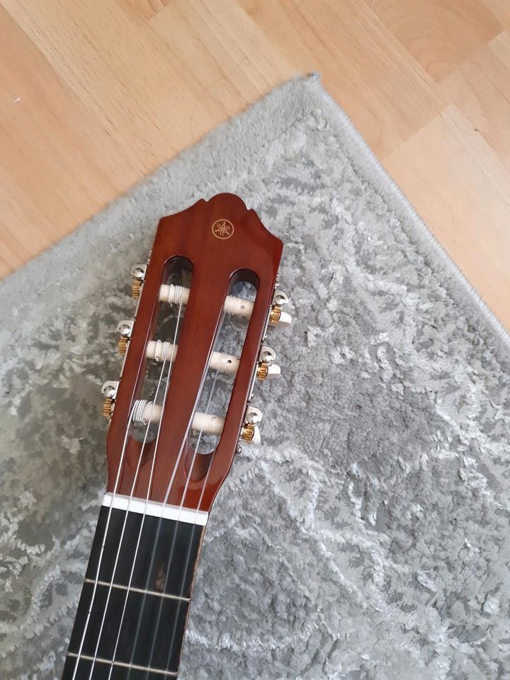 Yamaha  Gitarre in Berlin