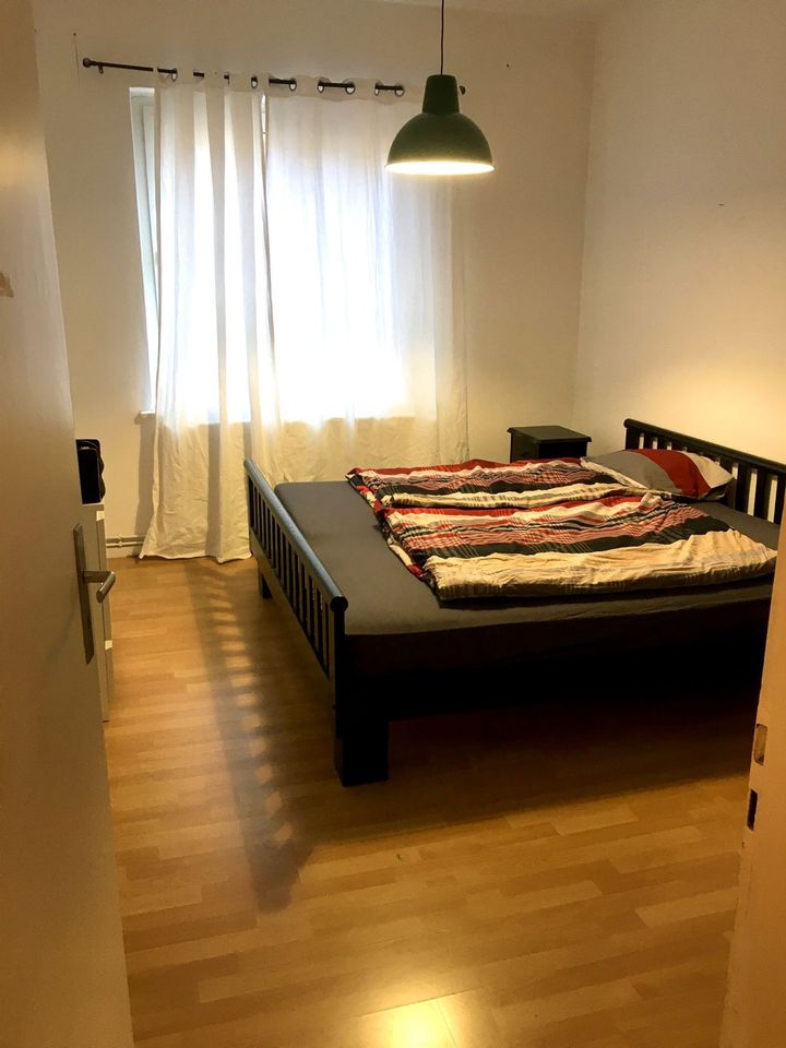 2 Zi zur Zwischenmiete in 3 Zimmer Wohnung für eine Dame in Hannover
