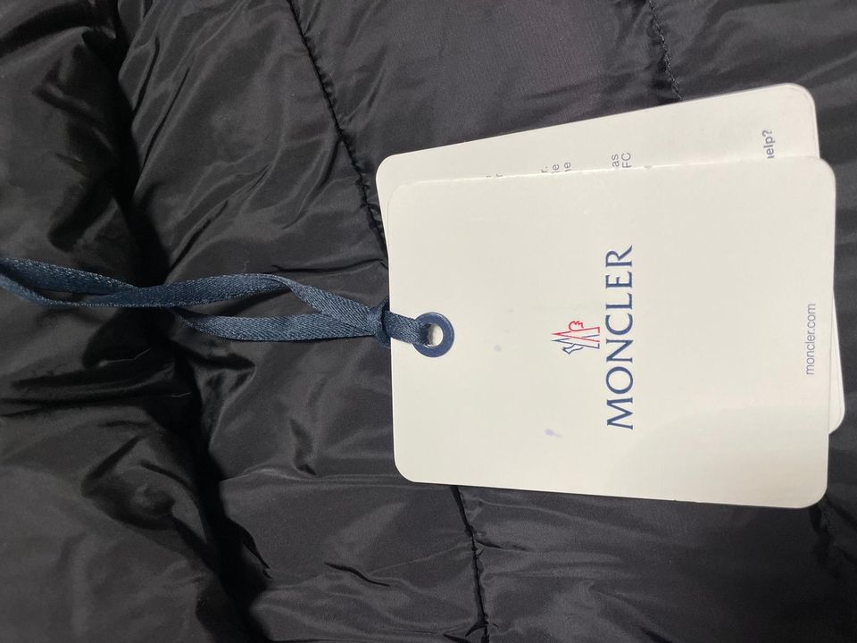 Moncler Jacke Gr.38 in München