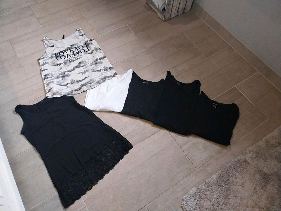 Set Langarmshirts und Tops in Lünen