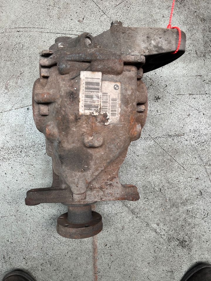 BMW E60 E61 523i Hinterachse Differential 7556672 3,23 #33 in Bottrop