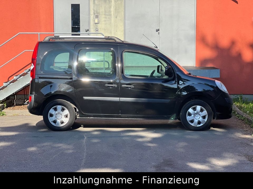 Renault Kangoo Happy Family/Klima/8 Fach bereift/ in Fellbach