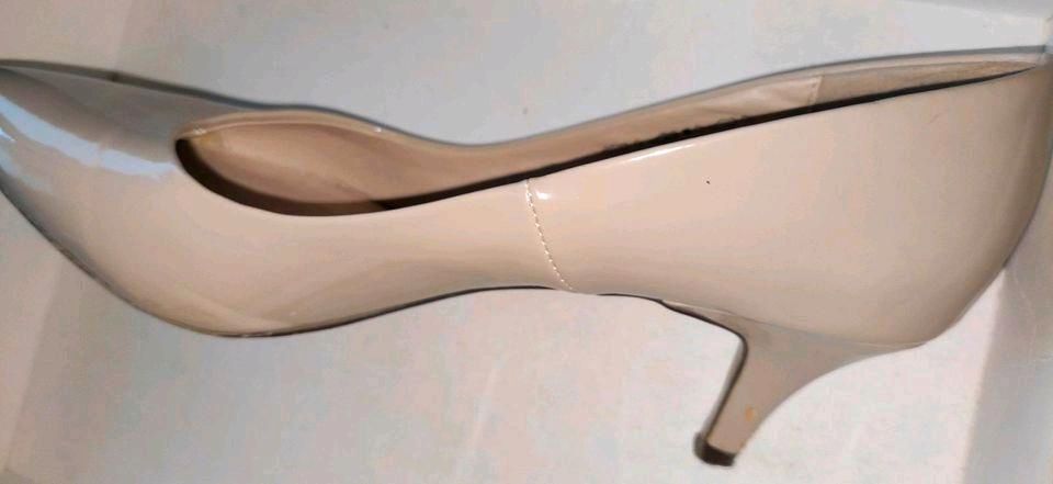 Pumps 39 creme Absatz 6 cm Macke sonst Top in Melle