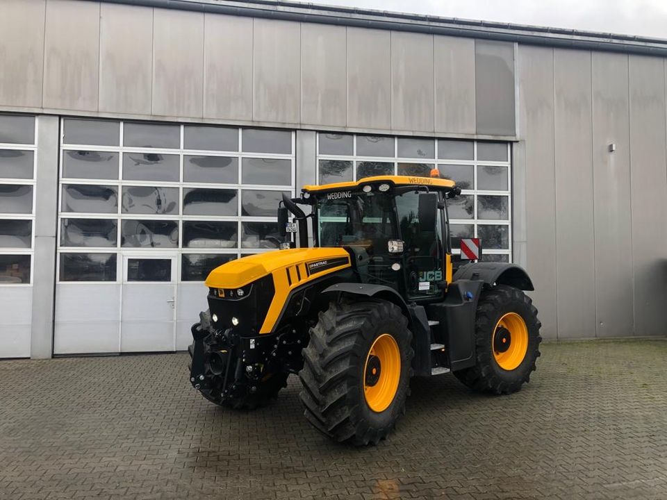 JCB 4220 Fastrac / EZ: 01/2023 / ca. 450h - 164.500€ netto in Nottuln