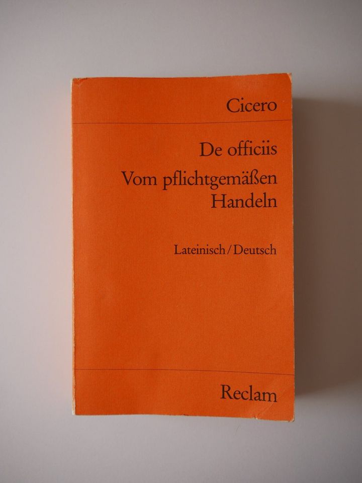 Reclam: Cicero - De officiis (latein. Texte-deutsche Übersetzung) in München