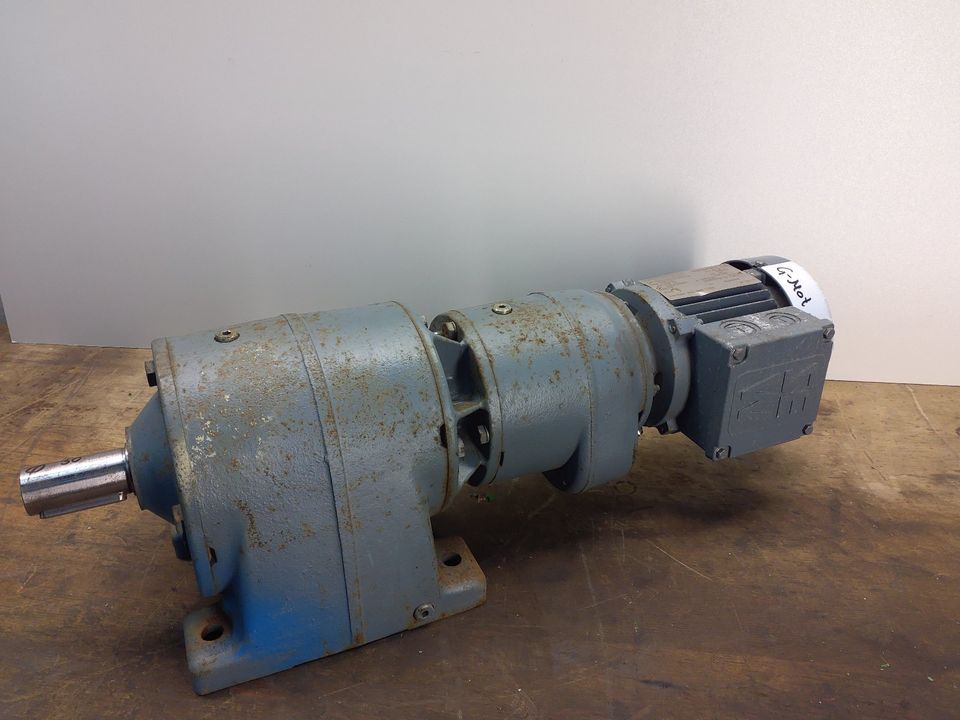 Stirnradgetriebe, Getriebemotor 0,12 KW, 4 U/min, 30 mm Welle in Sonsbeck