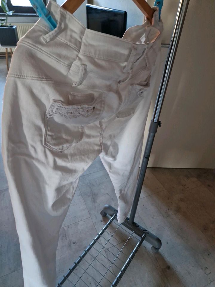 Sommerhose von Tredy gr.44/46 in Velpke