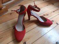 Stilettos - Damenschuhe - Gr. 41 Berlin - Neukölln Vorschau