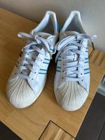 Adidas Superstars 41 1/3 blau weiß gold Mega angesagt! Wie neu Niedersachsen - Meppen Vorschau