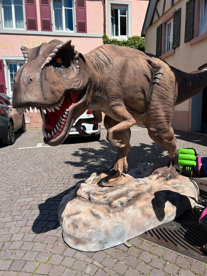 T REX Dinosaurier lebensgroß Jurassic Dekoration in Herbolzheim